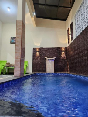 Villa 705 Rooftop 3 Lantai Private Pool , 4 Bedroom & 4 Extra Bed